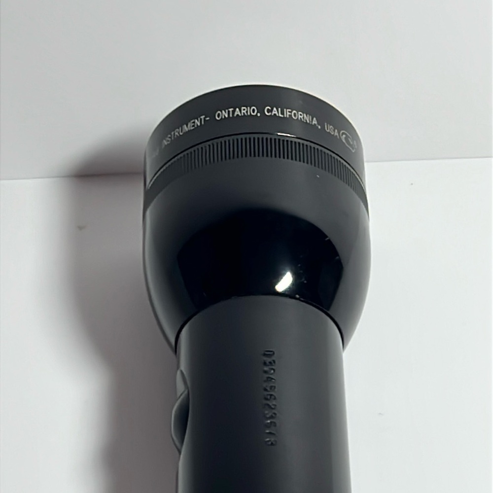 MAG-LITE - Picture 4 of 7